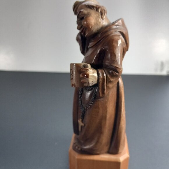 Hungover Monk Figurine Italy Anri Toriart Vintage Resin HB Beer Stein Wood Base - Picture 9 of 10